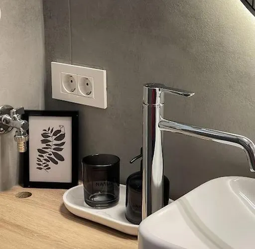 With A View On Center Park Apartment