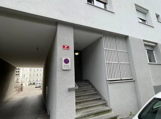 With A View On Center Park Apartment Maribor